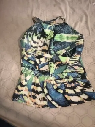 Top halter con pedrería