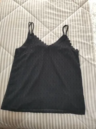 Camiseta negra con tirantes Shein, talla L