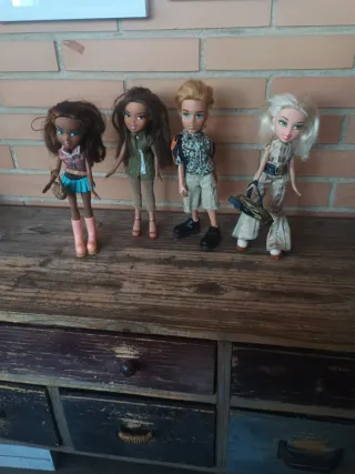 muñecos Bratz So 2001precio unidad 8 euros