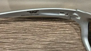 Occhiali da sole argento e blu