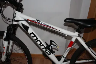 Bicicleta moma aluminio 26 pulgadas.