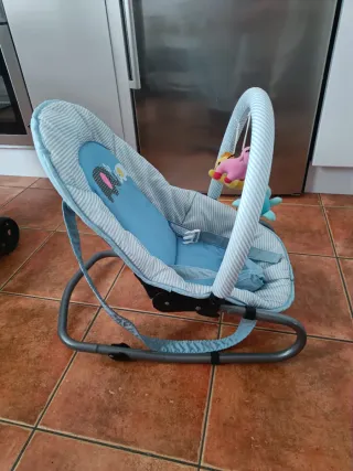 Hamaca para bebé con peluches