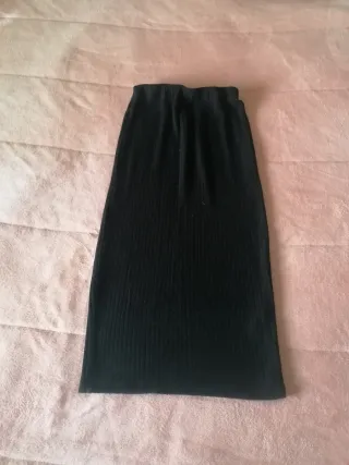 Saia em malha preta