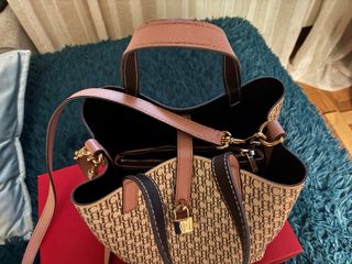 Bolso Carolina Herrera Matryoshka Locked Beig/Rosa