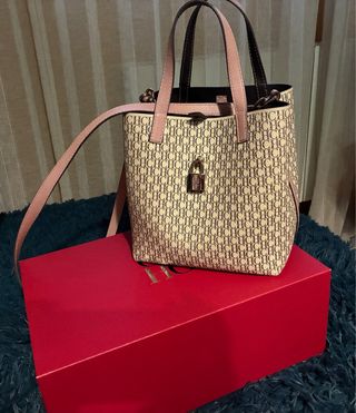 Bolso Carolina Herrera Matryoshka Locked Beig/Rosa