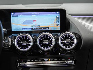 Mercedes-Benz GLA 200 7G AMG