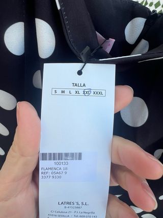 Bata Rociera lunares blanco y negro