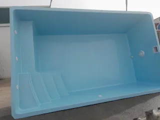 Piscinas de poliéster