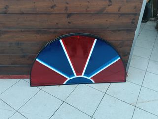 Cristales antiguos semicirculares