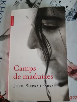 Camps de maduixes (Alerta roja) (Catalan Edition)