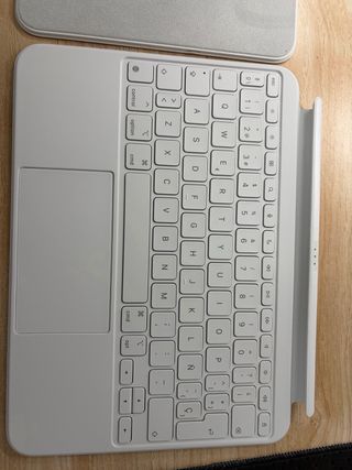Teclado Apple Magic Keyboard iPad 10/11 Blanco