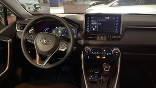 Toyota Rav4 2.5l 220H Advance