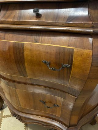 Cómoda antigua madera maciza estilo francés bombé