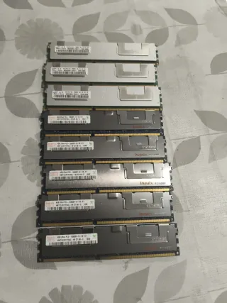 8x Hynix 4GB DDR3 PC3-10600R Server RAM
