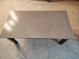 Mesa centro elevable negra y gris