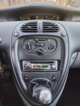 Citroën Picasso Gris