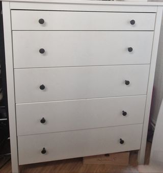 Cajonera blanca de madera