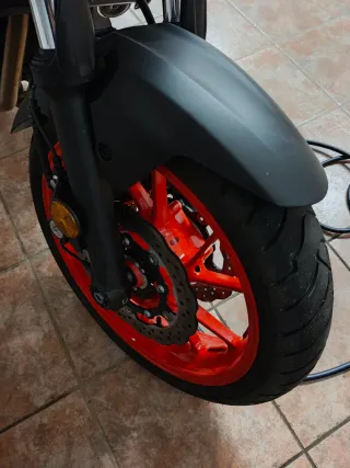 Yamaha MT07 NAKED Manual Naranja/Plata