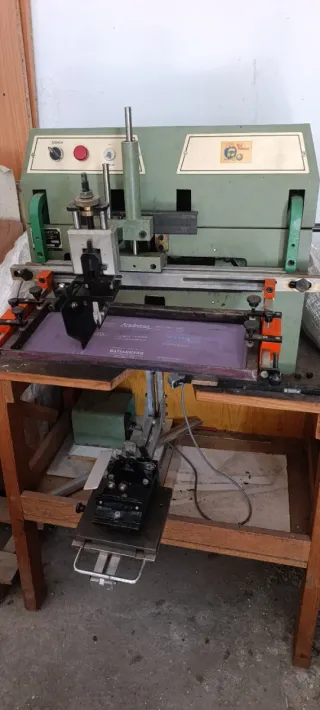 Maquina serigrafía circular y plana automatica