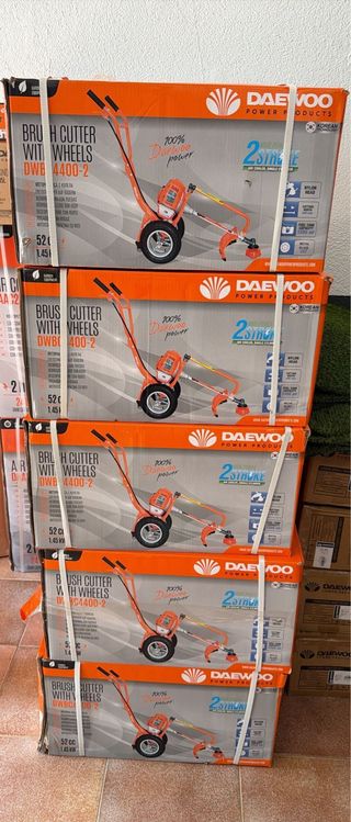 Desbrozadora DAEWOO DWB 4400-2 con Ruedas Nuevas