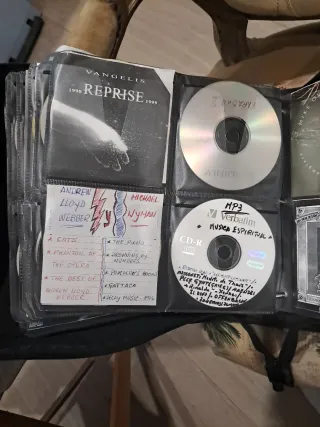 Coleccion de cds y dvds