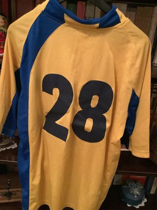 Maglia sportiva gialla e blu n.28 EYE