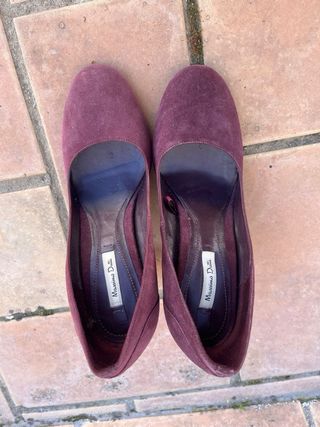Zapatos tacón Massimo Dutti morados