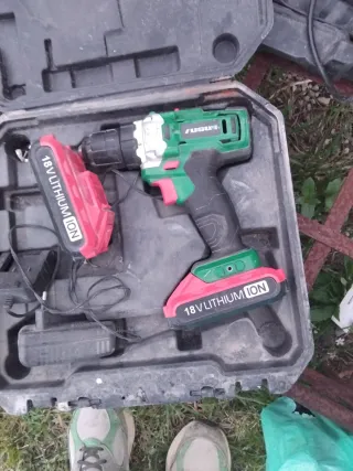 Taladro IUSUM 18V Litio 2 batteria