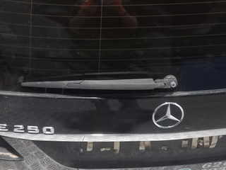 PORTON TRASERO MERCEDES-BENZ CLASE E (BM 212) FAM