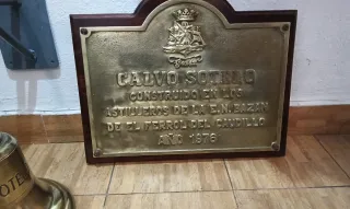Campana y placa de barco Calvo Sotelo