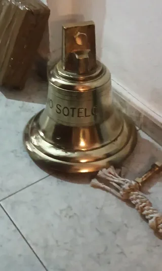 Campana y placa de barco Calvo Sotelo