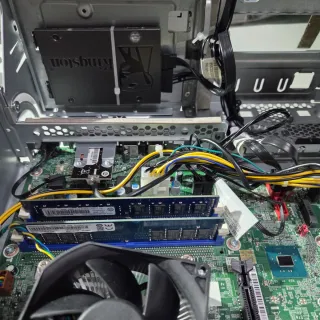 PC Lenovo V520S Negro