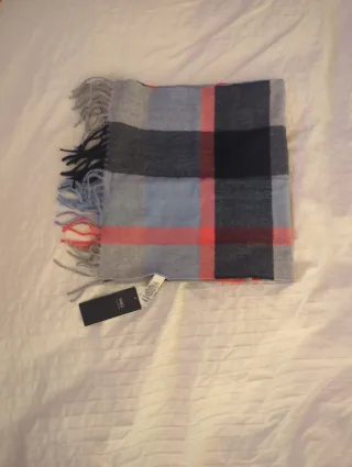 Bufanda a cuadros azul, gris y rosa