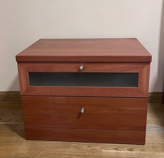 Cabecero y mesillas de noche a juego