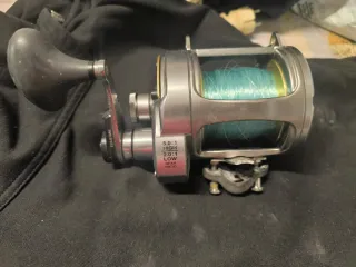 Carrete Shimano Tyrnos 30 lbrs + Caña Pesca