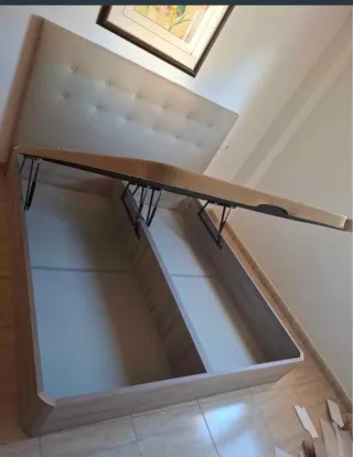 Canapé y Colchón Blanco y Gris