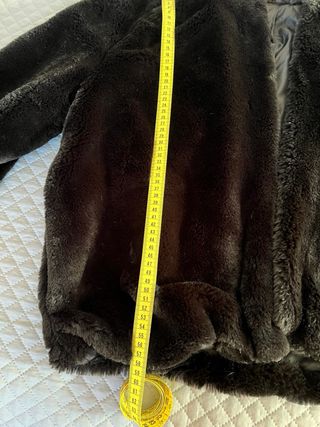 Abrigo corto de pelo mujer negro