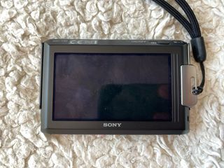 Sony Cyber-shot DSC-T90 Negra - **COMO NUEVA**