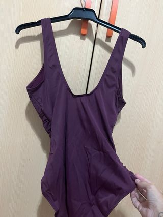 Bañador mujer volantes morado