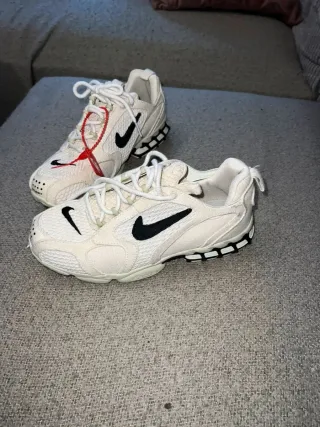 Nike Air Zoom Spiridon Stussy Beige Talla 39