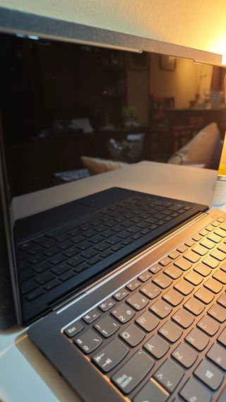 Portátil Lenovo Yoga S940-14IIL i7 + Funda