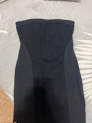 Vestido de fiesta negro con encaje