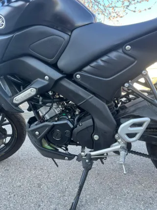 Yamaha MT 125 Negra