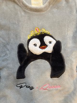 Pijama coralina niña pingüino