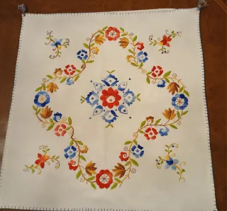 Fundas de tela bordadas multicolor