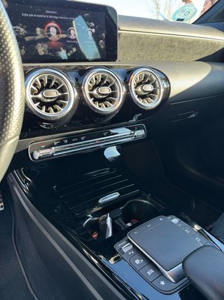 Mercedes-Benz Clase A 180d (2022) *nacional