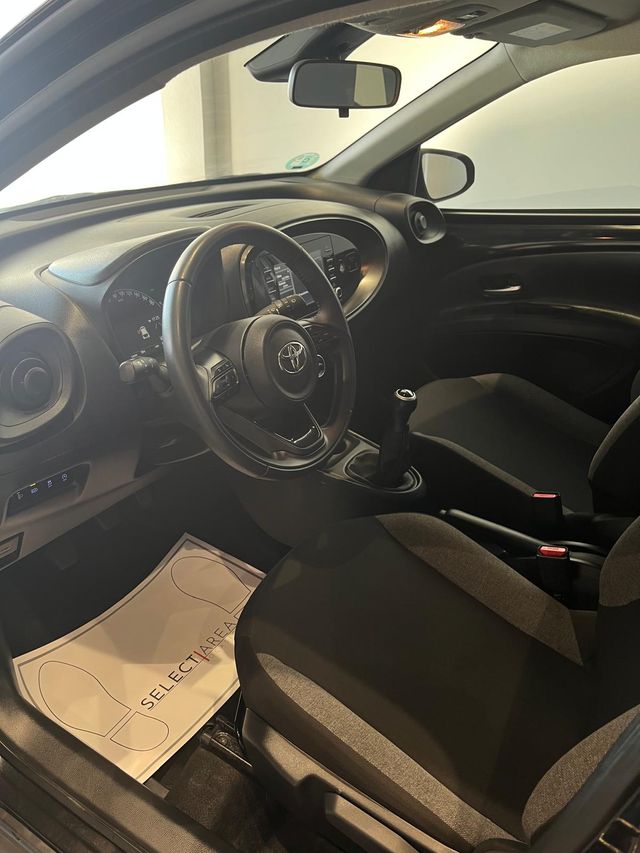 TOYOTA Aygo X Cross 1.0 72cv - 2023