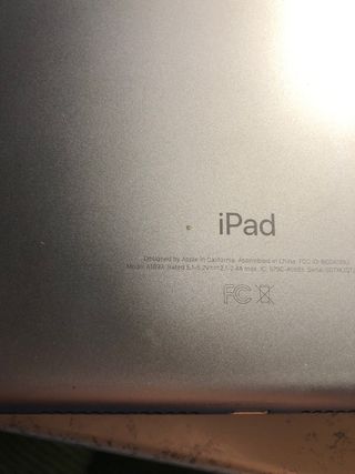 Apple iPad A1893 Plata