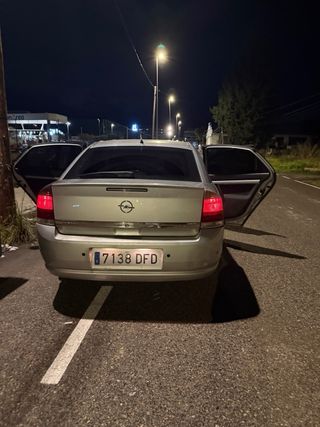 Opel Vectra 2004