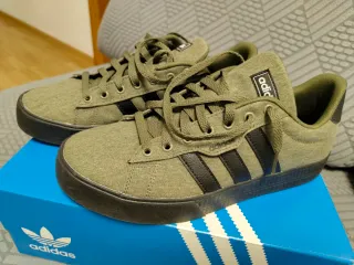 Zapatillas Adidas Verdes y Negras